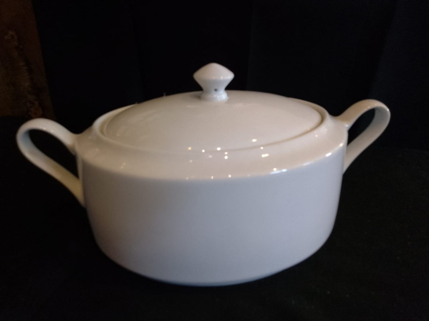 Dankotuwe Porcelain Whiteware for Hotels and Homes