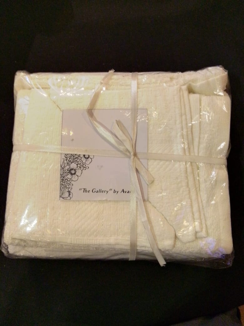 Pirikara Towel Gift Packs - The Towel Factory